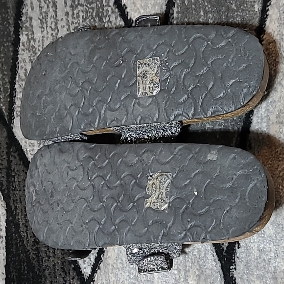 GLITTER SHINE SEQUINS DOUBLE STRAPS BUCKLE SANDALS - Picture 8 of 10